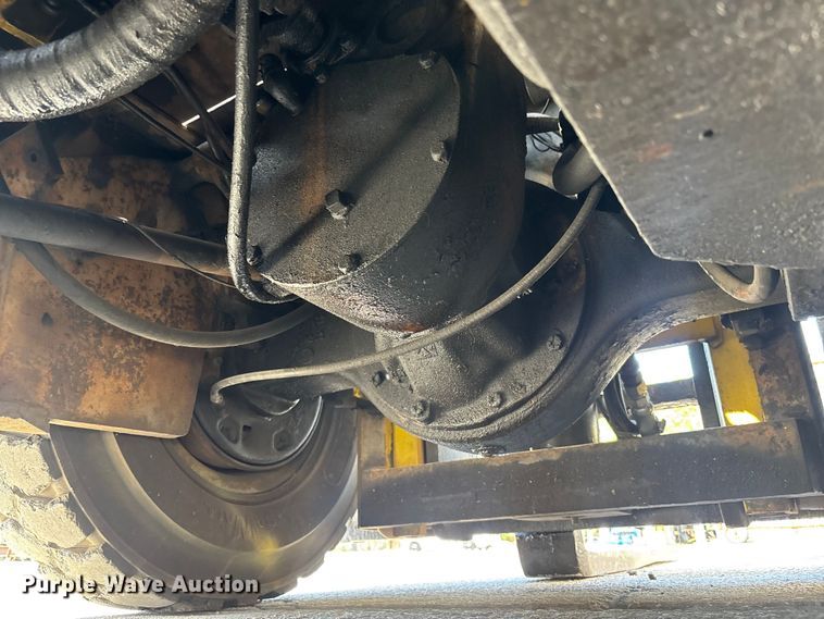image for item EA5485 Hyster H80C forklift