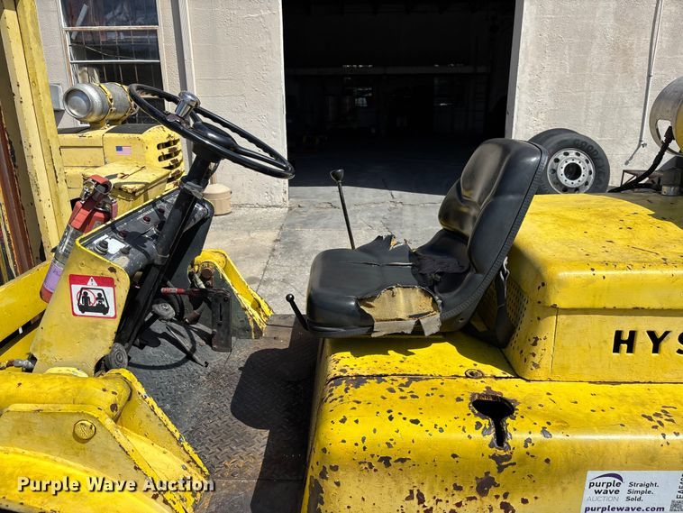 image for item EA5485 Hyster H80C forklift