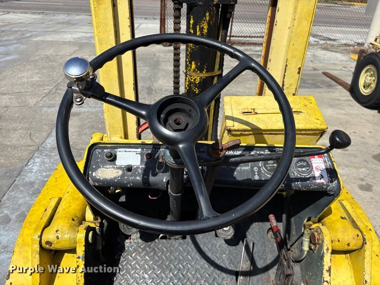 image for item EA5485 Hyster H80C forklift