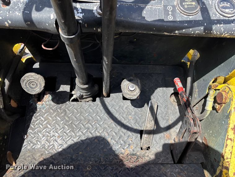 image for item EA5485 Hyster H80C forklift