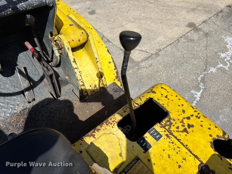 image for item EA5485 Hyster H80C forklift