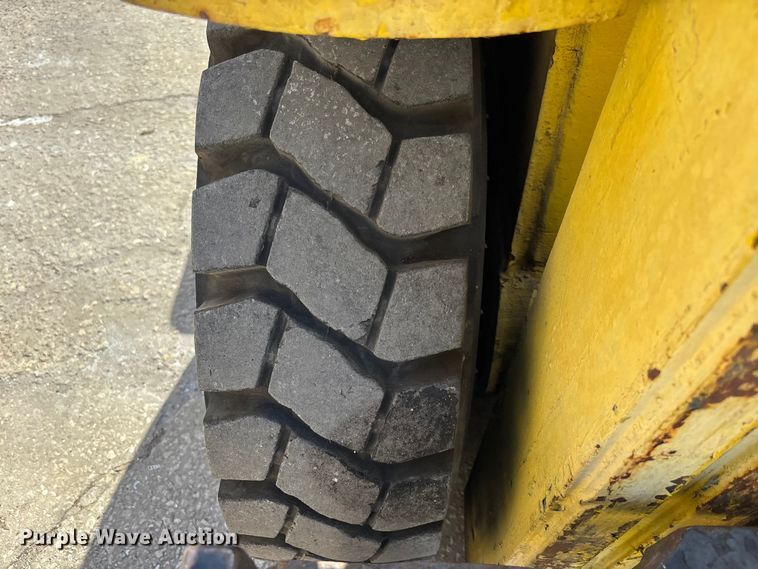 image for item EA5485 Hyster H80C forklift