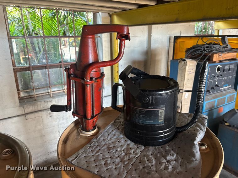 image for item EA5488 Pumps