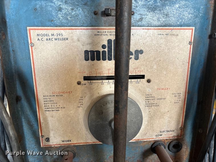 image for item EA5489 Industrial welding equipment