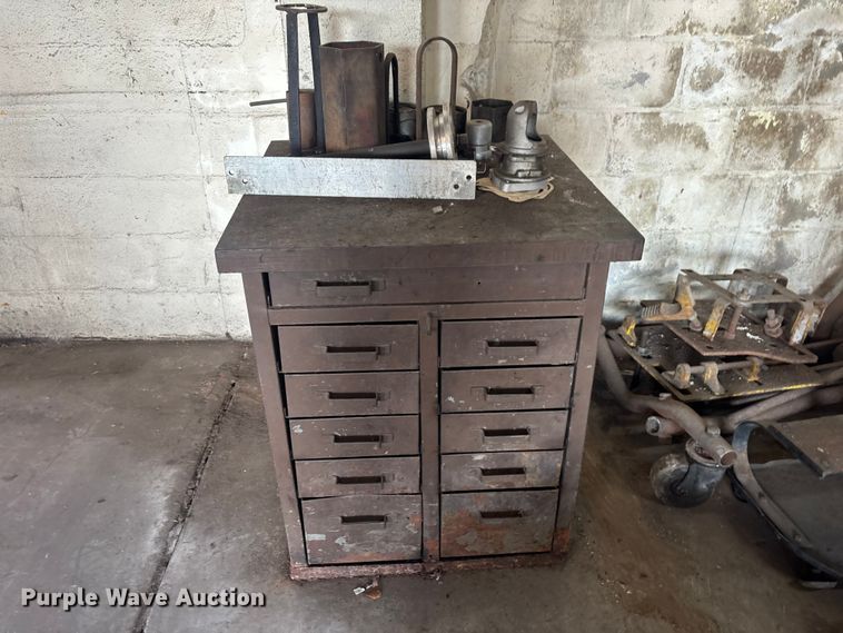 image for item EA5490 Shop tools