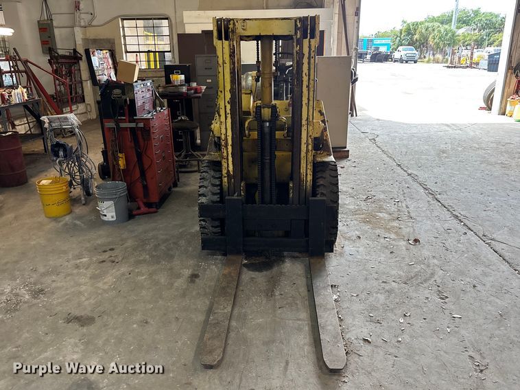 image for item EA5491 Hyster H50H forklift