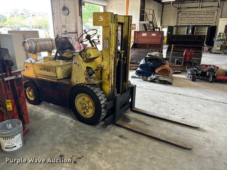 image for item EA5491 Hyster H50H forklift