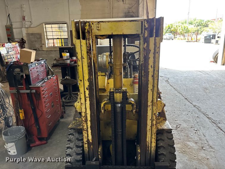 image for item EA5491 Hyster H50H forklift