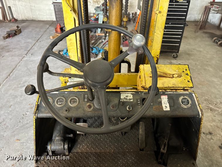 image for item EA5491 Hyster H50H forklift