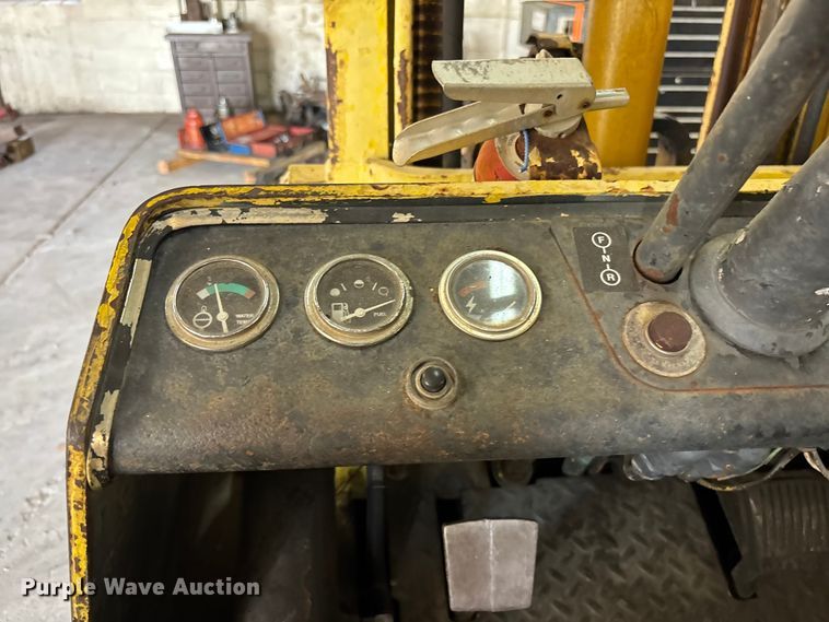 image for item EA5491 Hyster H50H forklift
