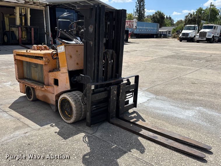 image for item EA5494 Yale ERC120 forklift
