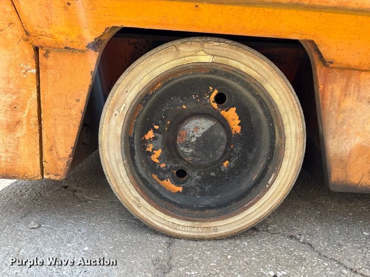image for item EA5494 Yale ERC120 forklift