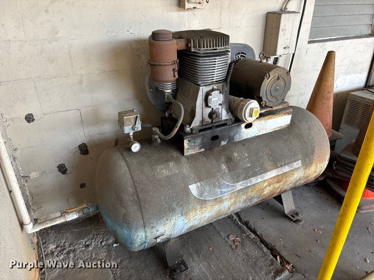 image for item EA5496 Tire equipment and air compressor