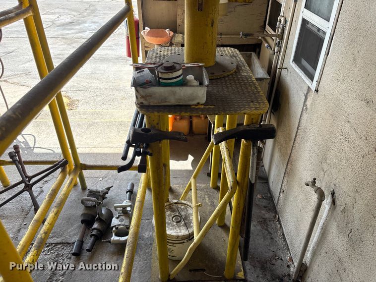 image for item EA5496 Tire equipment and air compressor