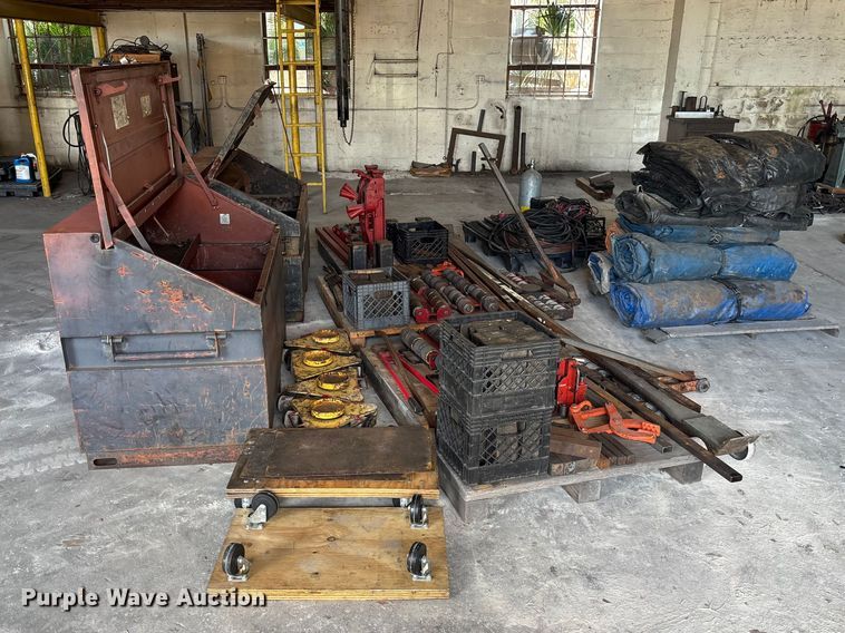 image for item EA5498 Moving machinery and rigging equipment