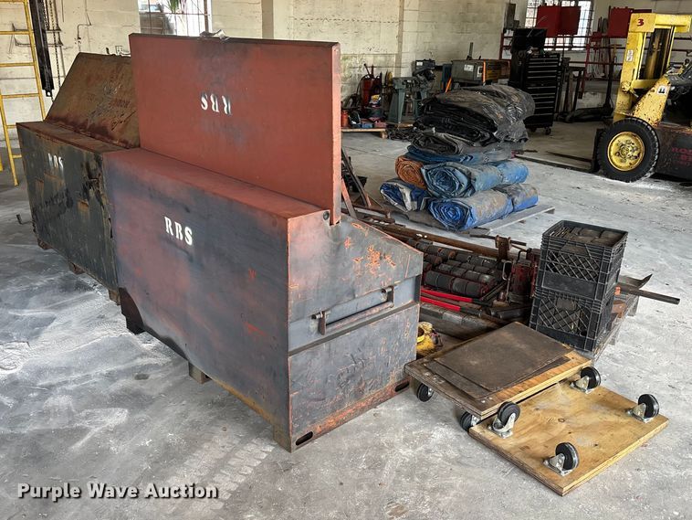 image for item EA5498 Moving machinery and rigging equipment