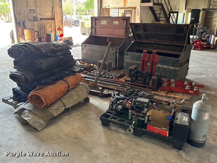 image for item EA5498 Moving machinery and rigging equipment