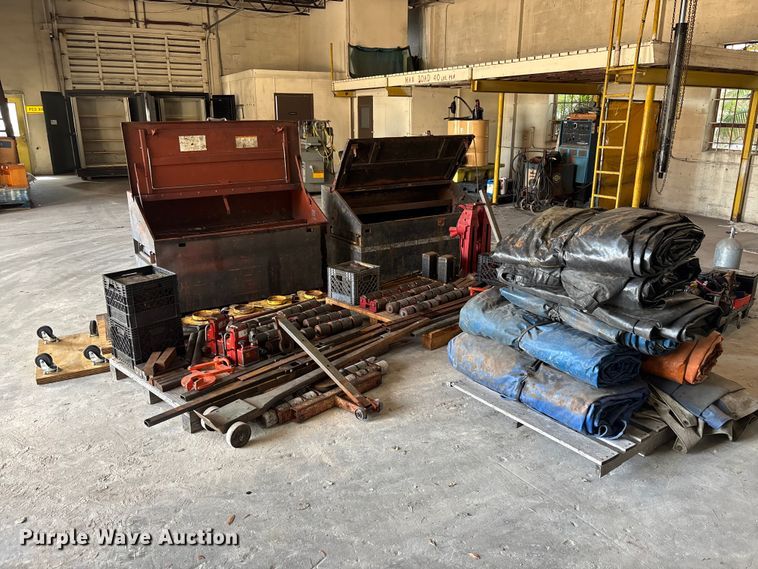 image for item EA5498 Moving machinery and rigging equipment