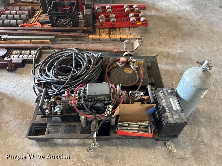 image for item EA5498 Moving machinery and rigging equipment