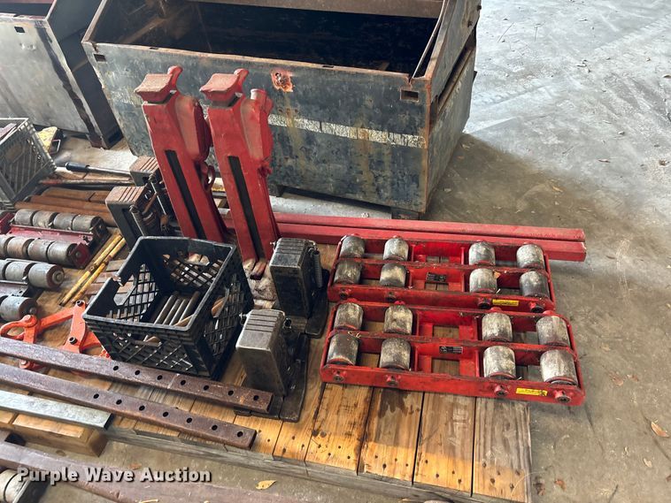 image for item EA5498 Moving machinery and rigging equipment