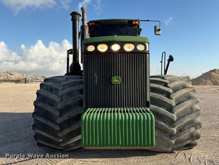 image for item EA7244 2006 John Deere 9520 Scraper Special 4WD tractor
