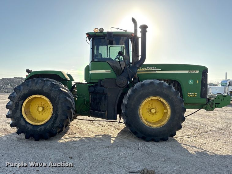 image for item EA7244 2006 John Deere 9520 Scraper Special 4WD tractor