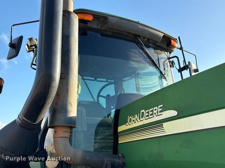 image for item EA7244 2006 John Deere 9520 Scraper Special 4WD tractor