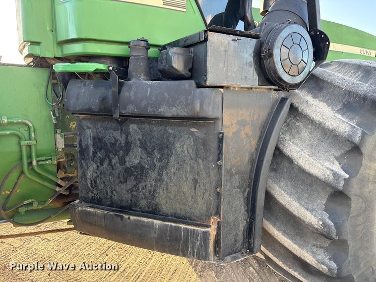 image for item EA7244 2006 John Deere 9520 Scraper Special 4WD tractor