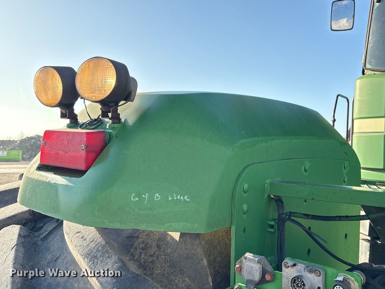 image for item EA7244 2006 John Deere 9520 Scraper Special 4WD tractor