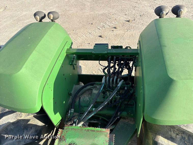 image for item EA7244 2006 John Deere 9520 Scraper Special 4WD tractor