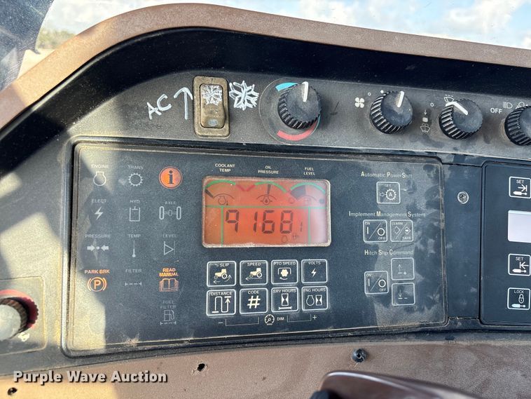 image for item EA7244 2006 John Deere 9520 Scraper Special 4WD tractor