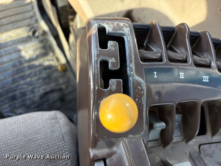 image for item EA7244 2006 John Deere 9520 Scraper Special 4WD tractor