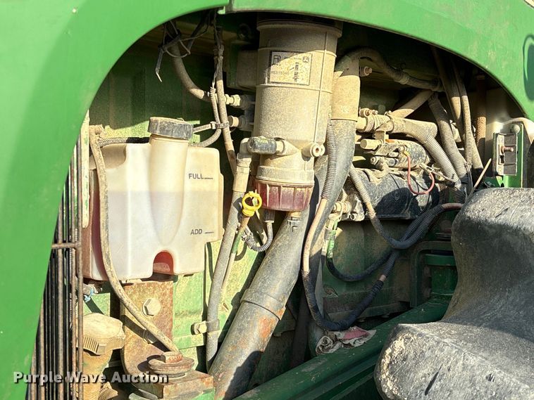 image for item EA7244 2006 John Deere 9520 Scraper Special 4WD tractor