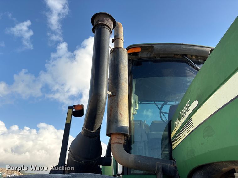 image for item EA7244 2006 John Deere 9520 Scraper Special 4WD tractor