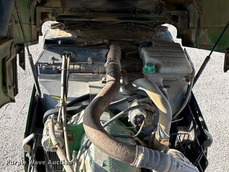 image for item EA7244 2006 John Deere 9520 Scraper Special 4WD tractor