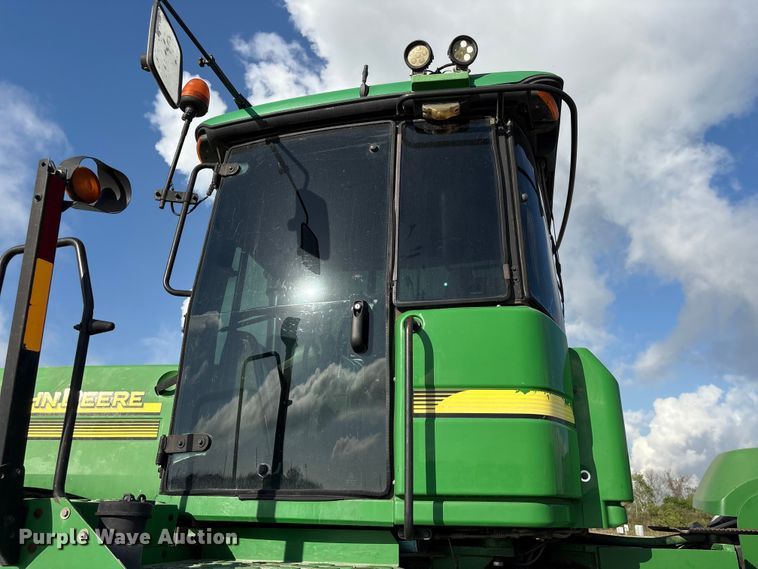 image for item EA7245 2007 John Deere 9520 Scraper Special 4WD tractor