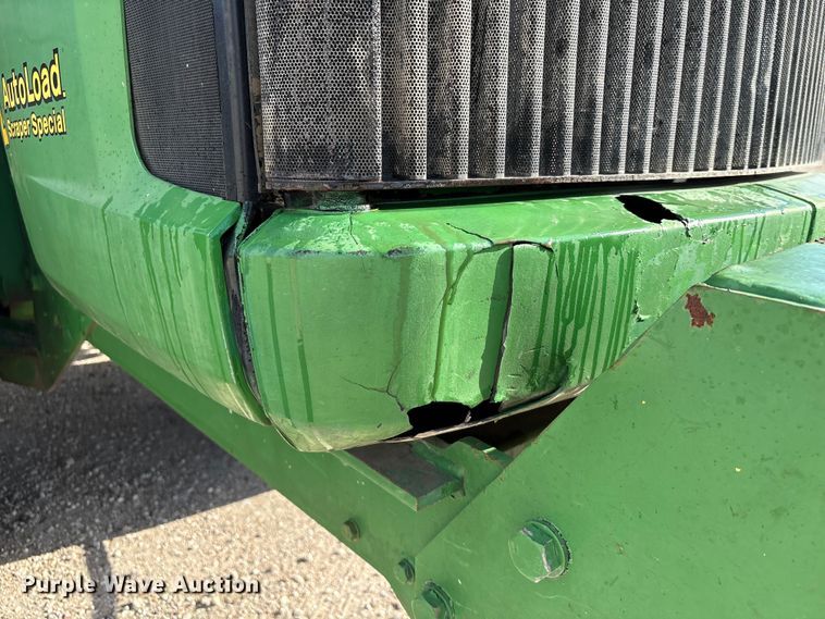 image for item EA7245 2007 John Deere 9520 Scraper Special 4WD tractor