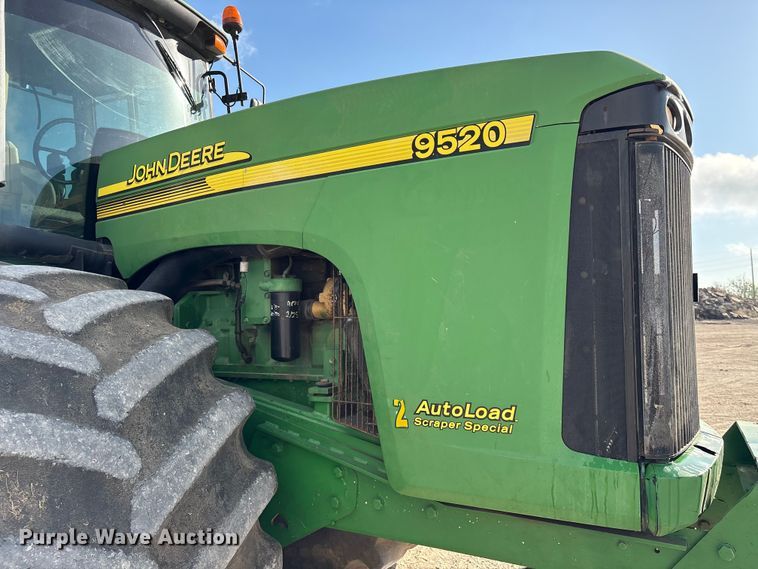 image for item EA7245 2007 John Deere 9520 Scraper Special 4WD tractor