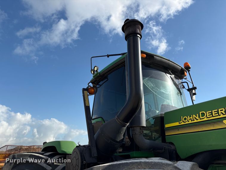 image for item EA7245 2007 John Deere 9520 Scraper Special 4WD tractor