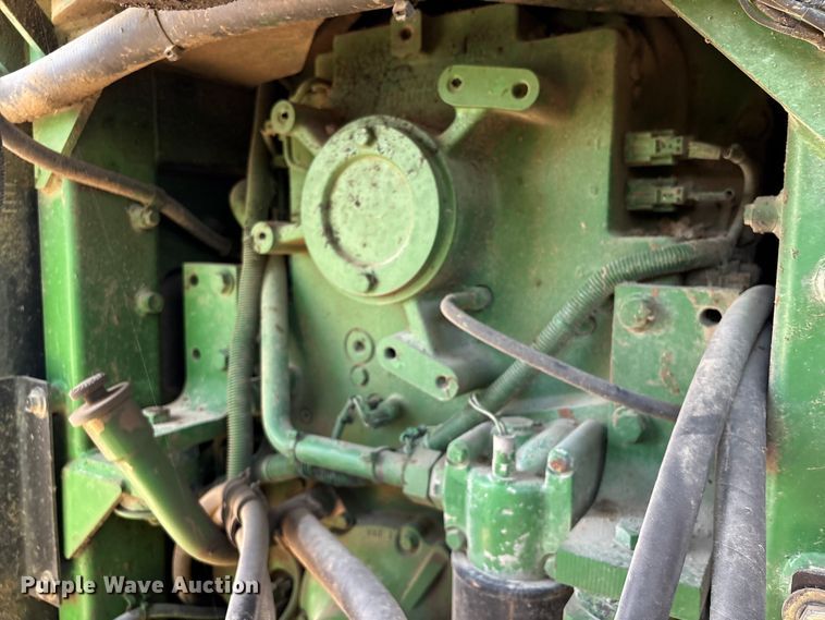 image for item EA7245 2007 John Deere 9520 Scraper Special 4WD tractor