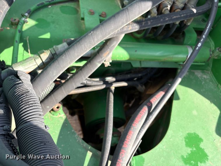 image for item EA7245 2007 John Deere 9520 Scraper Special 4WD tractor