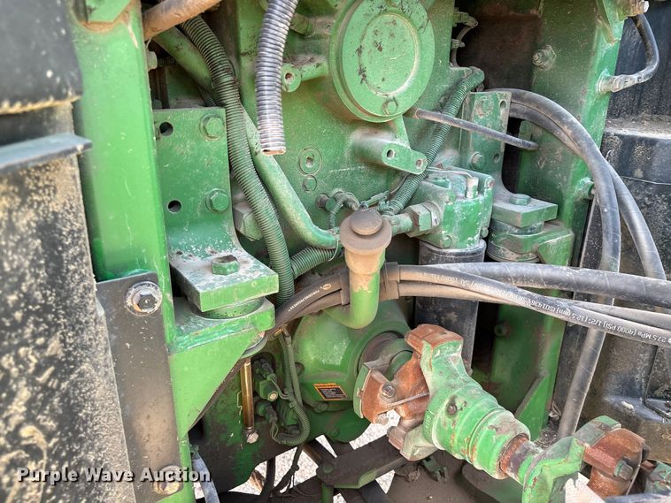 image for item EA7245 2007 John Deere 9520 Scraper Special 4WD tractor