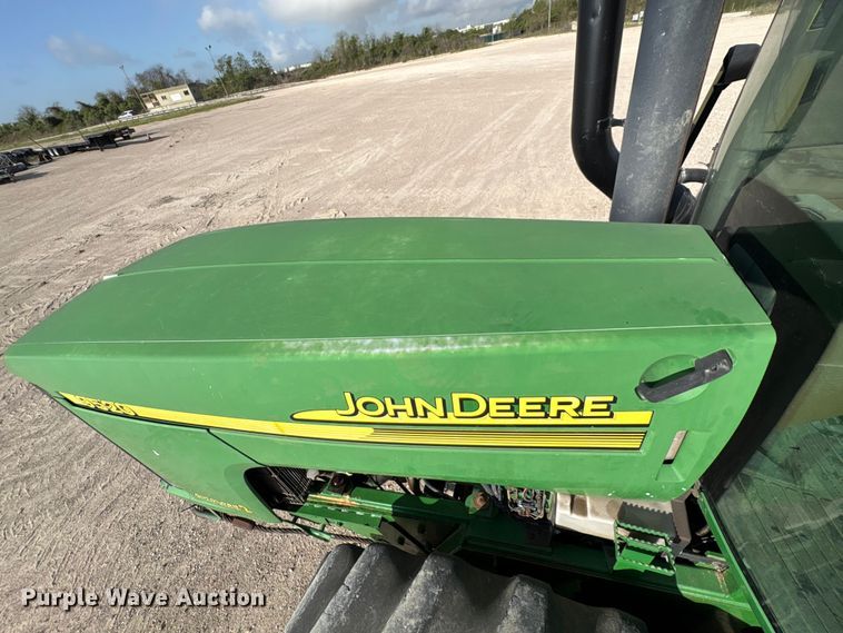 image for item EA7245 2007 John Deere 9520 Scraper Special 4WD tractor