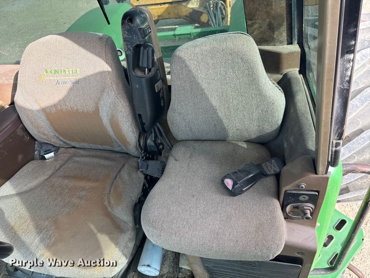 image for item EA7245 2007 John Deere 9520 Scraper Special 4WD tractor