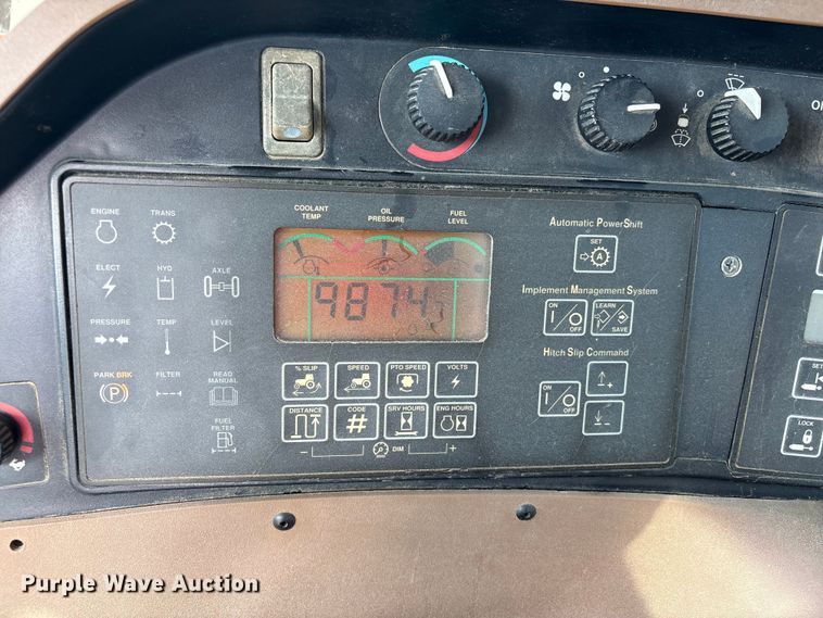 image for item EA7245 2007 John Deere 9520 Scraper Special 4WD tractor