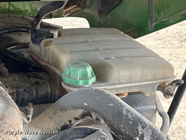 image for item EA7245 2007 John Deere 9520 Scraper Special 4WD tractor