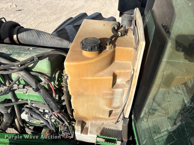 image for item EA7245 2007 John Deere 9520 Scraper Special 4WD tractor