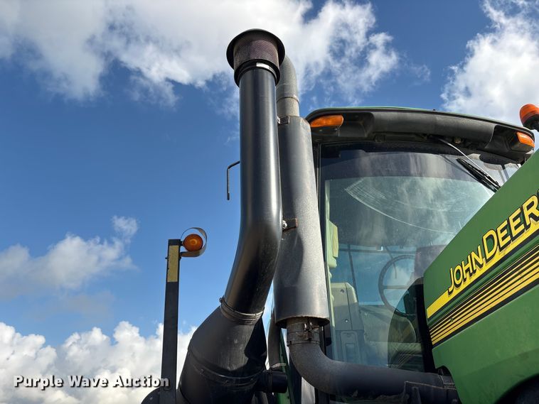 image for item EA7245 2007 John Deere 9520 Scraper Special 4WD tractor