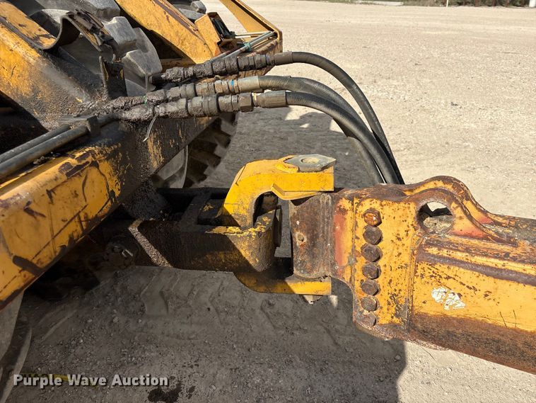 image for item EA7246 2000 John Deere 1812C scraper