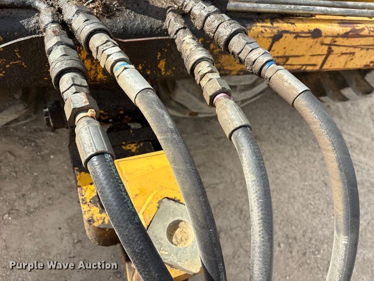 image for item EA7246 2000 John Deere 1812C scraper